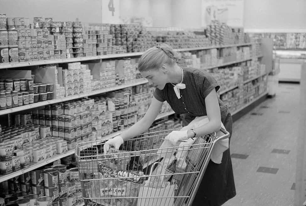 у супермаркеті e1697465189685